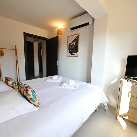 Stephi - Superbe T2 Acces Plage, Piscine Chauffee * Pianottoli-Caldarello (Corsica)