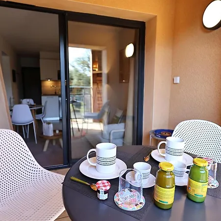 Stephi - Superbe T2 Acces Plage, Piscine Chauffee *