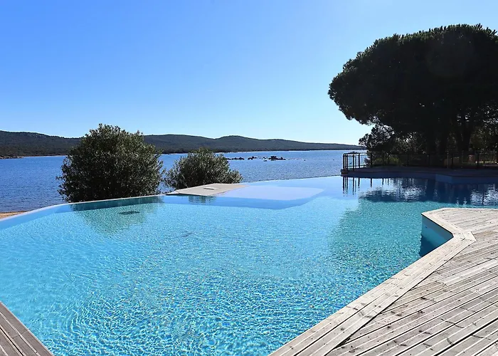 Stephi - Superbe T2 Acces Plage, Piscine Chauffee *