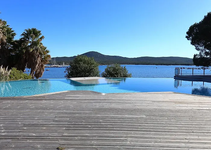 Stephi - Superbe T2 Acces Plage, Piscine Chauffee *