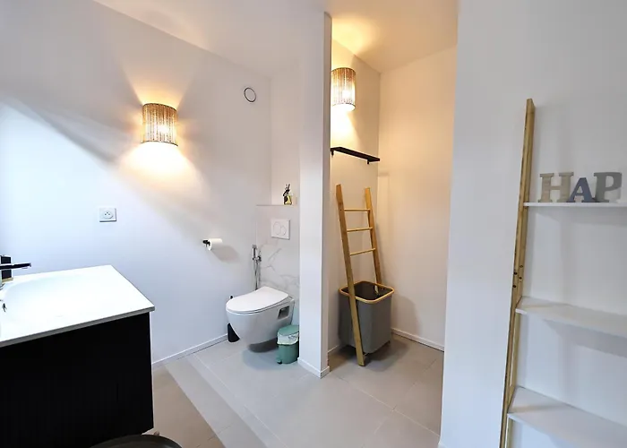 Magnifique T2 Accès Et Piscine Chauffée Pianottoli-Caldarello (Corsica)